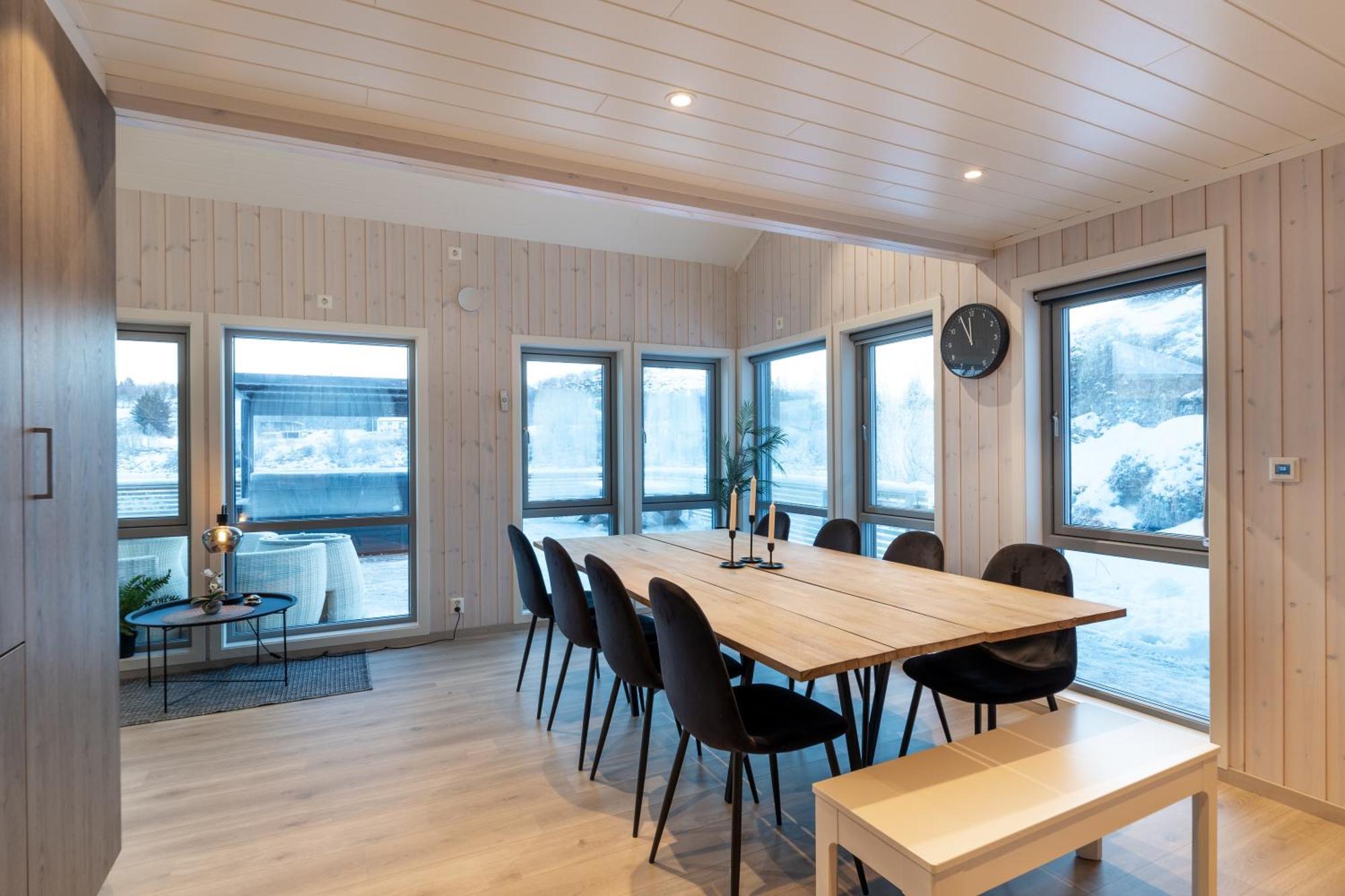 Vikran Seaside Lodge Straumsjoen Ngoại thất bức ảnh